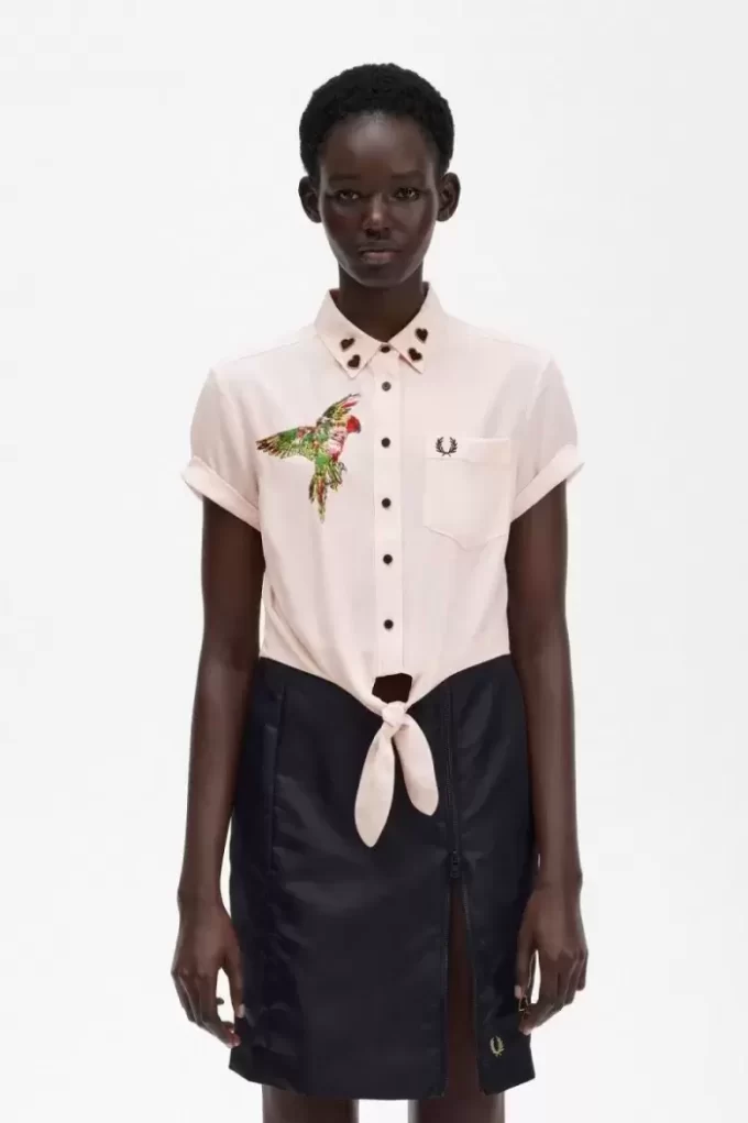 Camisa bordada con lazo para mujer Camisa bordada con lazo para mujer