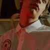 Camisa de hombre con detalle de parche de gran tamaño Camisa de hombre con detalle de parche de gran tamaño