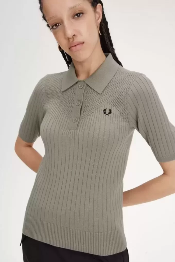 Camisa de punto para mujer con detalle de pointelle Camisa de punto para mujer con detalle de pointelle