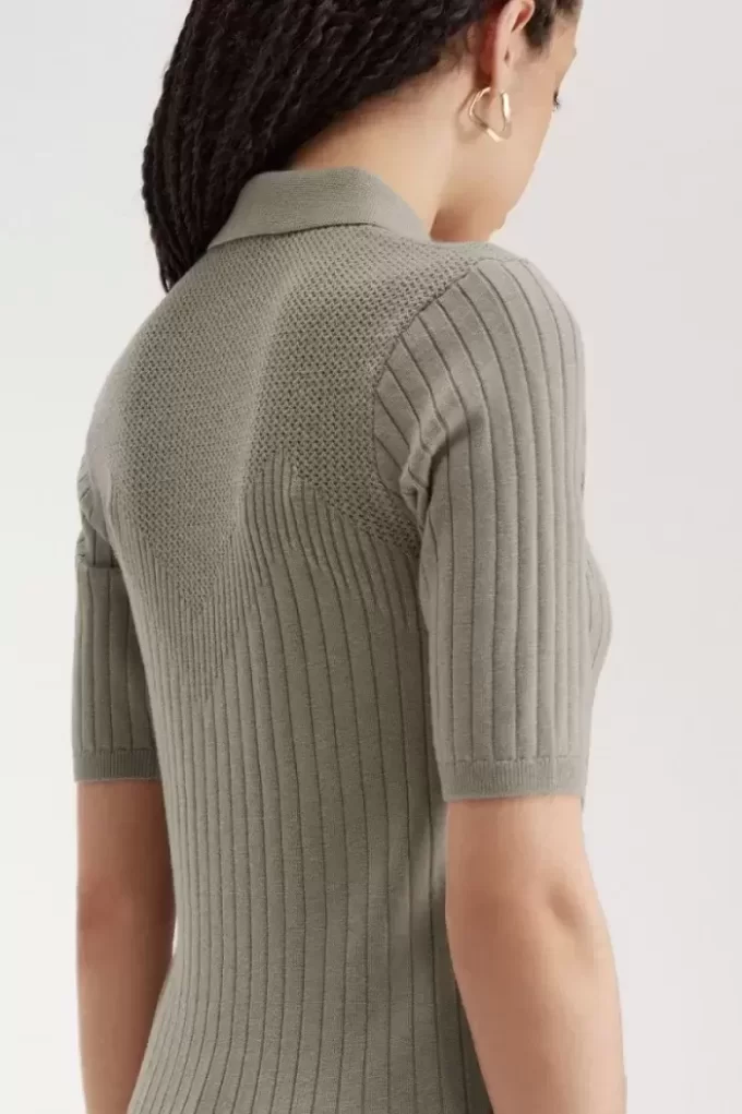 Camisa de punto para mujer con detalle de pointelle Camisa de punto para mujer con detalle de pointelle