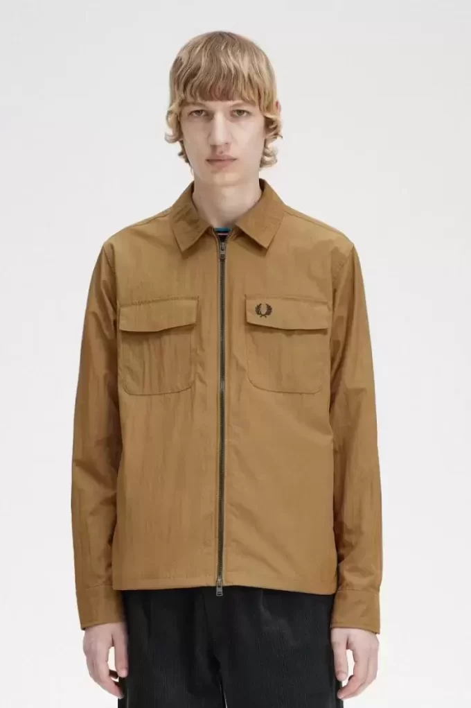 Camisa ligera con cremallera para hombre