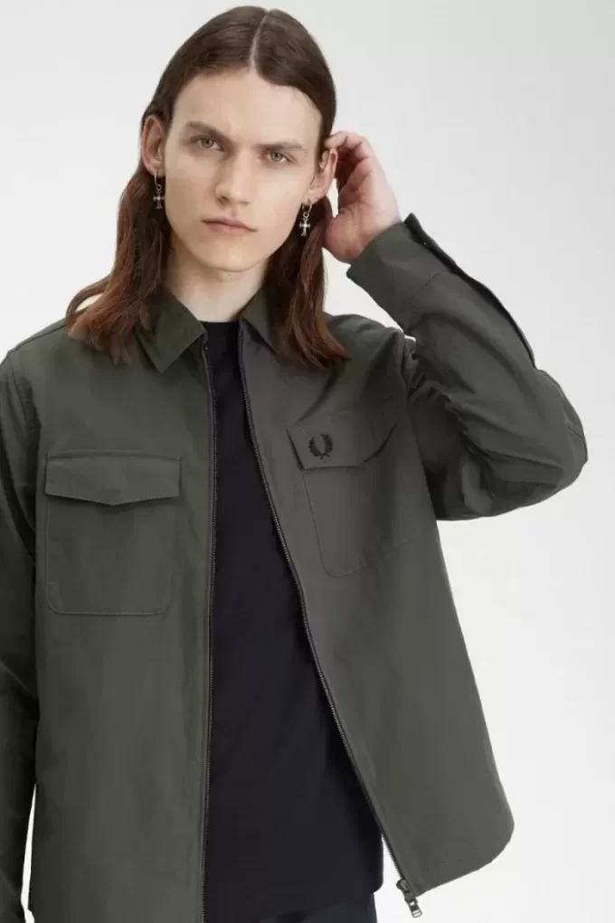 Camisa ligera con cremallera para hombre
