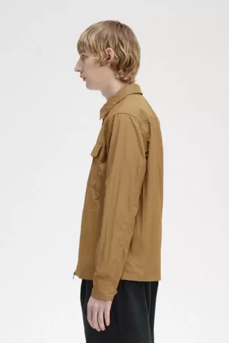 Camisa ligera con cremallera para hombre