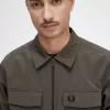 Camisa ligera con cremallera para hombre