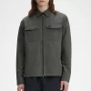 Camisa ligera con cremallera para hombre