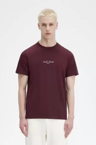 Camiseta bordada para hombre
