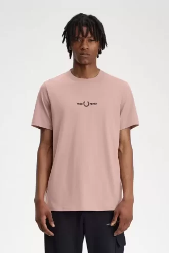 Camiseta bordada para hombre