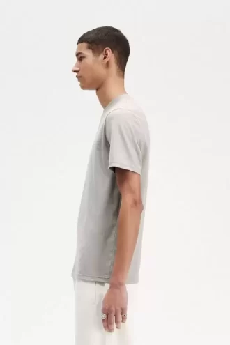 Camiseta bordada para hombre
