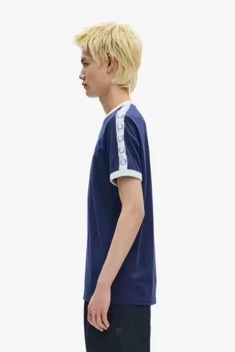 Camiseta con ribetes entallados para hombre