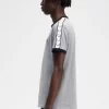 Camiseta con ribetes entallados para hombre