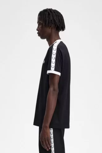 Camiseta con ribetes entallados para hombre