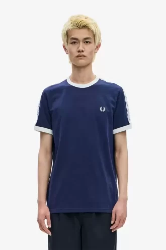 Camiseta con ribetes entallados para hombre