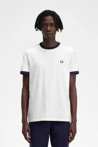 Camiseta con ribetes entallados para hombre