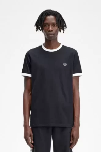 Camiseta con ribetes entallados para hombre