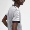 Camiseta con ribetes entallados para hombre