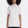 Camiseta de cuello alto con corona de laurel para mujer