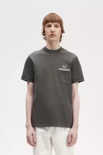Camiseta de hombre con bolsillo con ribete doble