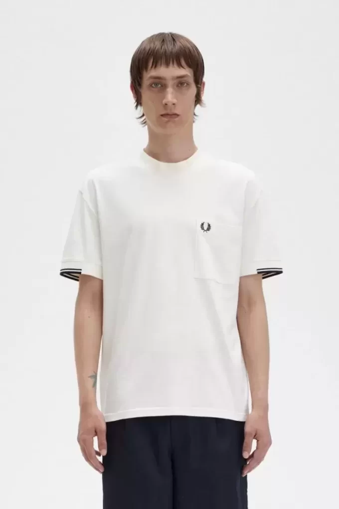 Camiseta de hombre con mangas con ribetes