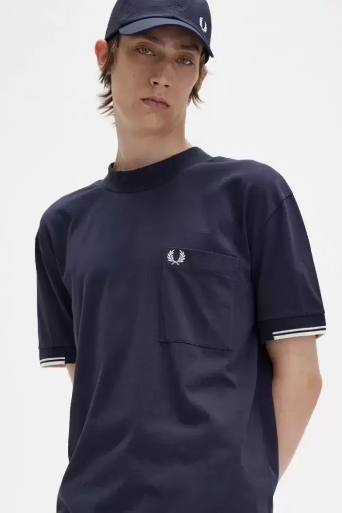 Camiseta de hombre con mangas con ribetes