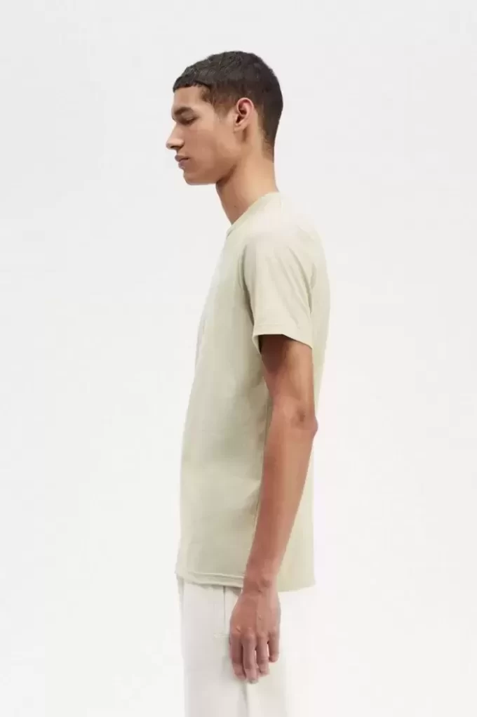Camiseta de hombre con marca circular