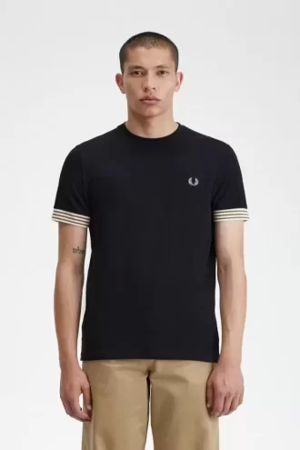 Camiseta de hombre con puños a rayas
