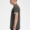 Camiseta de hombre con puños a rayas Camiseta de hombre con puños a rayas