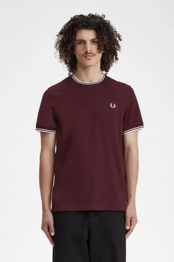 Camiseta de hombre con ribete doble