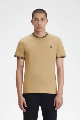 Camiseta de hombre con ribete doble