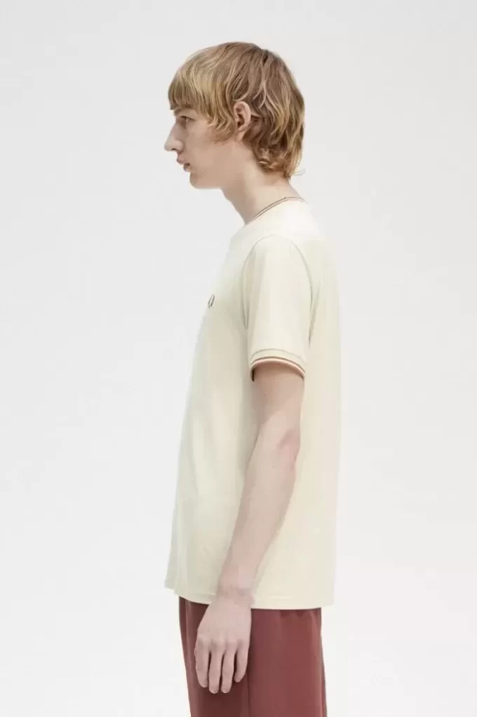 Camiseta de hombre con ribete doble