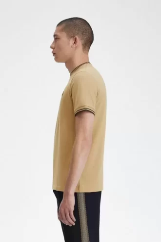 Camiseta de hombre con ribete doble