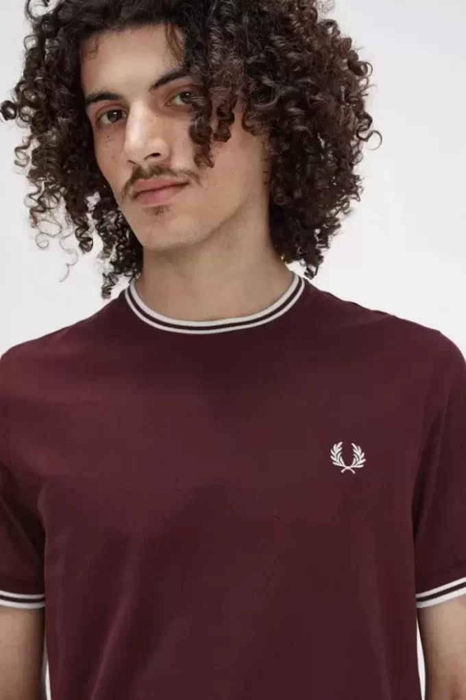 Camiseta de hombre con ribete doble