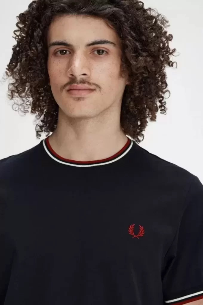 Camiseta de hombre con ribete doble