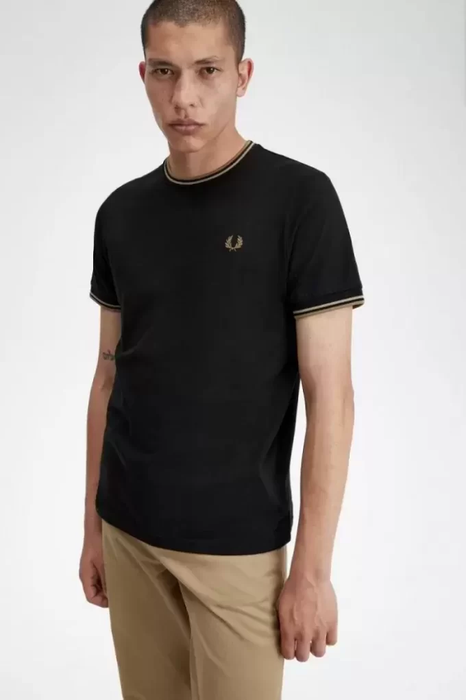 Camiseta de hombre con ribete doble