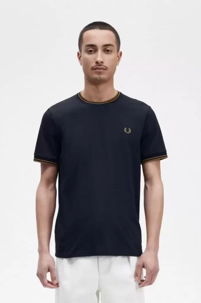 Camiseta de hombre con ribete doble