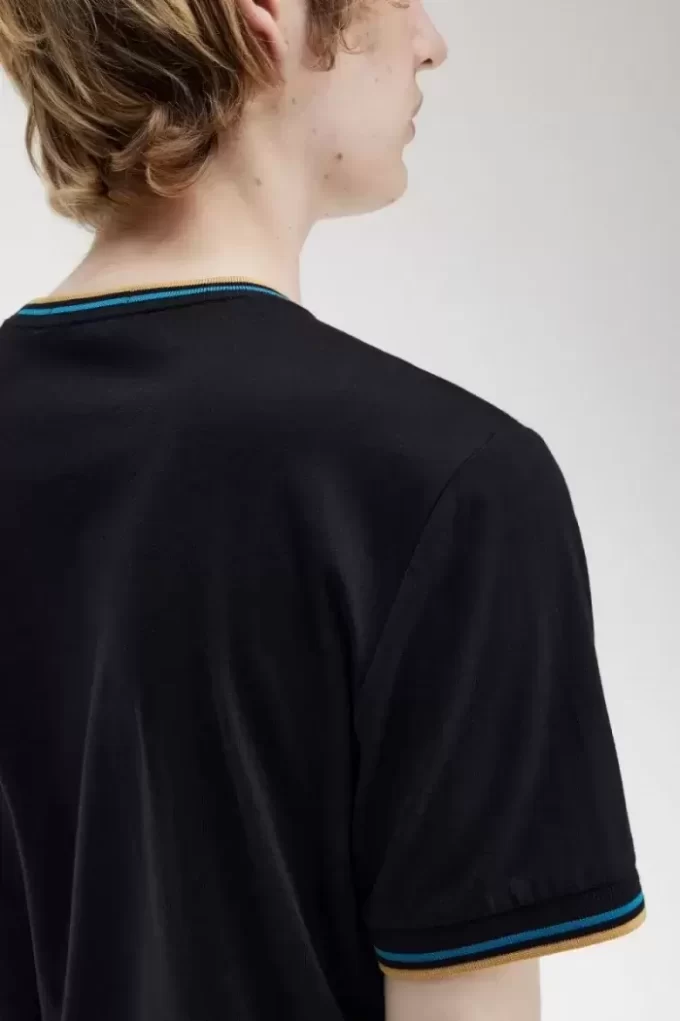 Camiseta de hombre con ribete doble