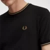 Camiseta de hombre con ribete doble
