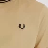 Camiseta de hombre con ribete doble