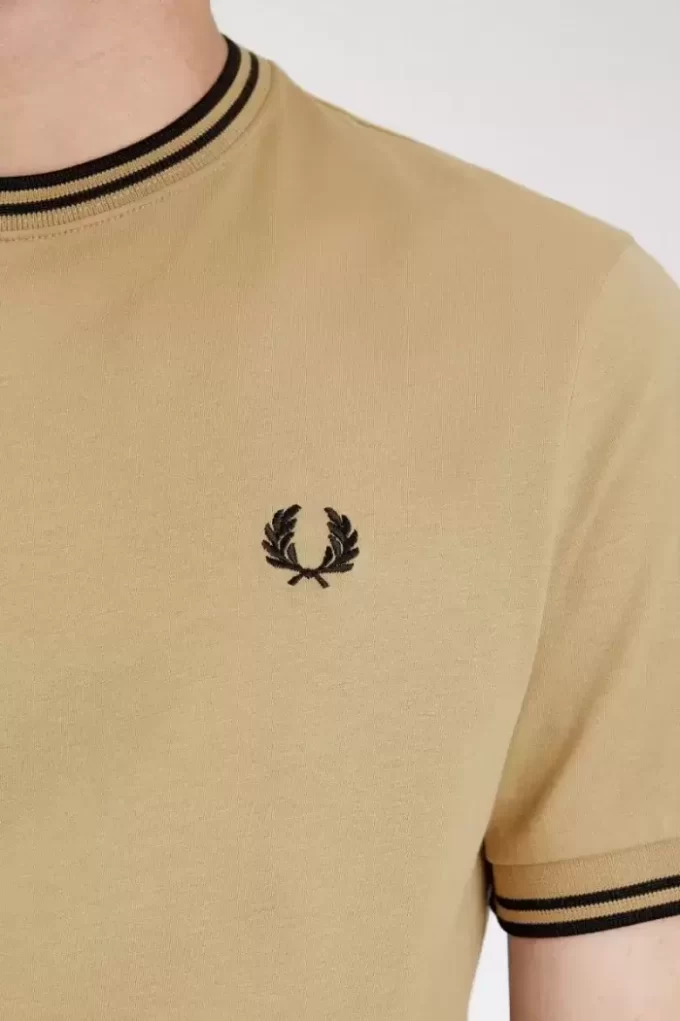 Camiseta de hombre con ribete doble