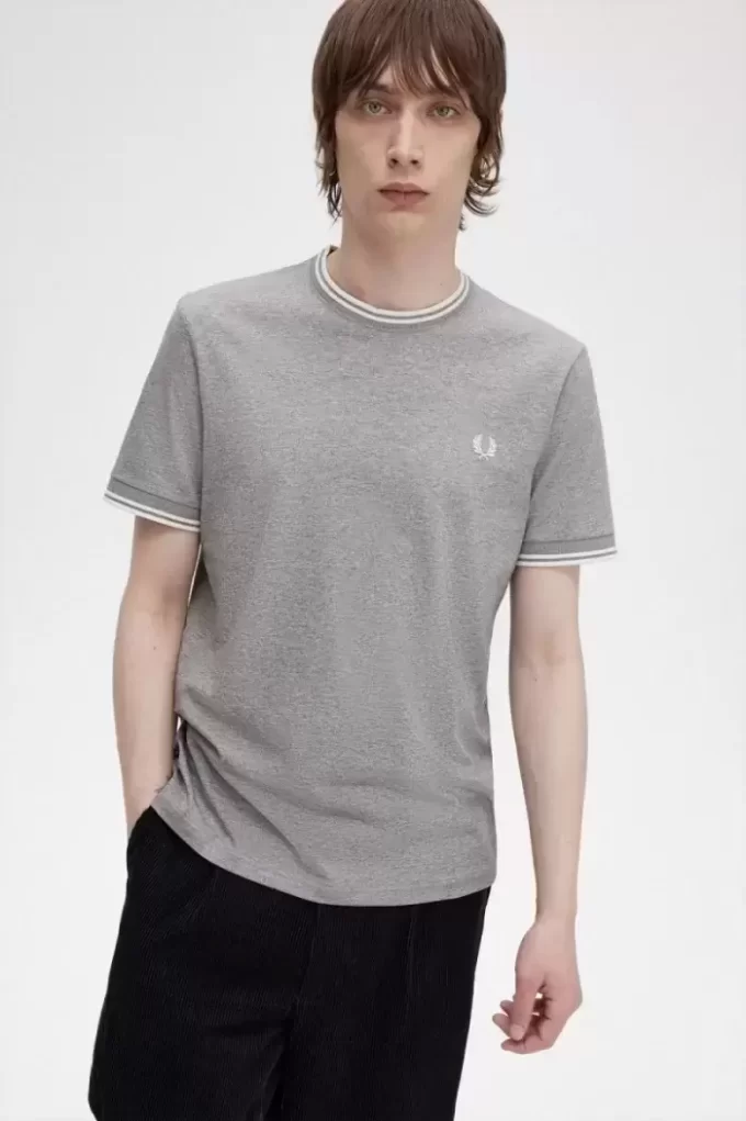 Camiseta de hombre con ribete doble