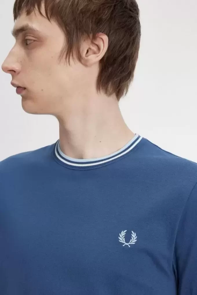 Camiseta de hombre con ribete doble