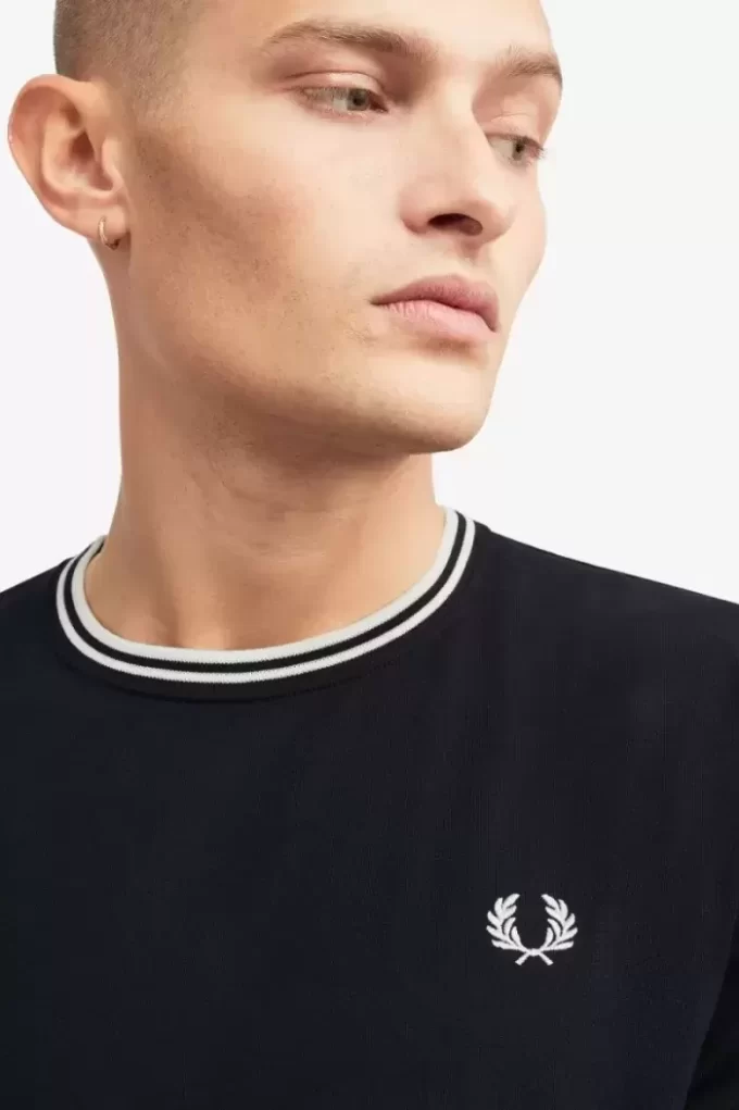 Camiseta de hombre con ribete doble
