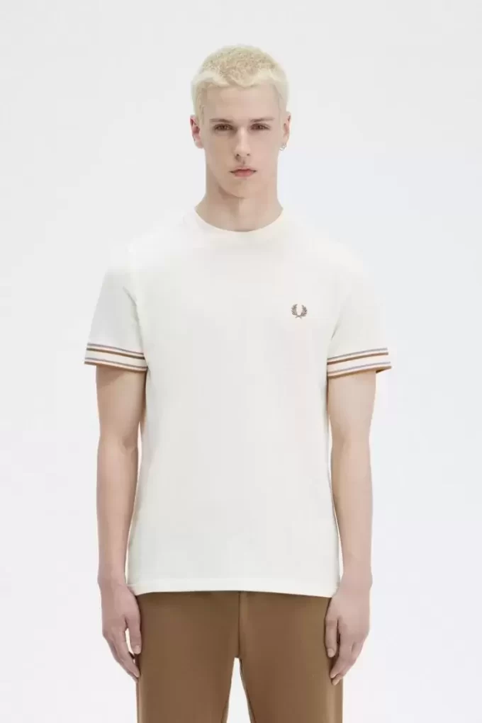 Camiseta de piqué con ribetes llamativos para hombre