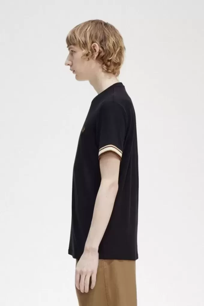 Camiseta de piqué con ribetes llamativos para hombre