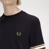 Camiseta de piqué con ribetes llamativos para hombre