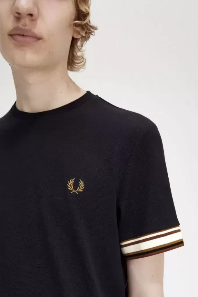 Camiseta de piqué con ribetes llamativos para hombre