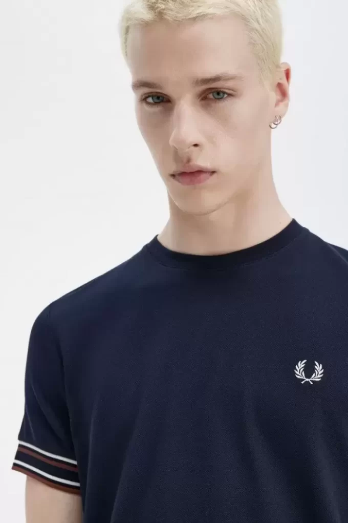 Camiseta de piqué con ribetes llamativos para hombre