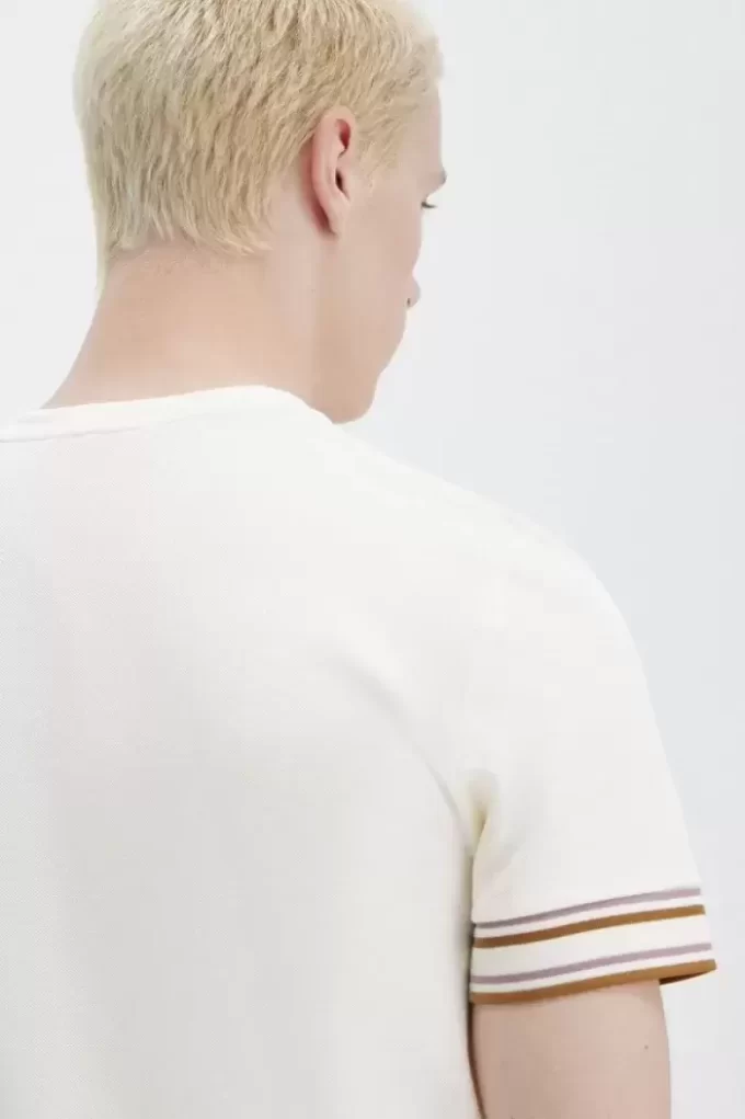 Camiseta de piqué con ribetes llamativos para hombre