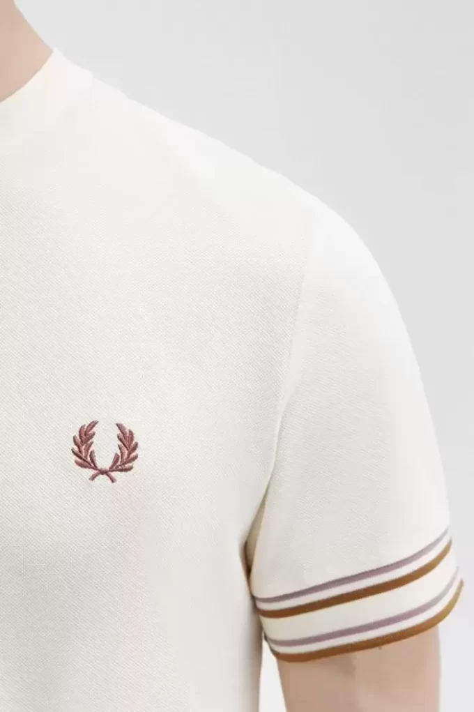 Camiseta de piqué con ribetes llamativos para hombre
