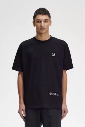 Camiseta relajada con parche estampado para hombre
