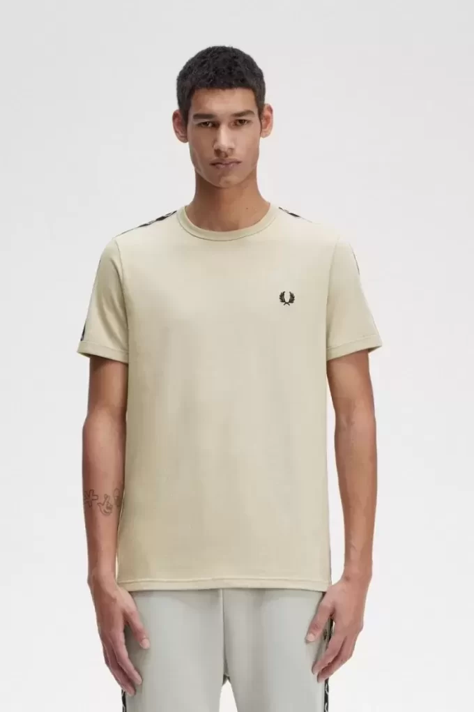 Camiseta Ringer con cinta en contraste para hombre